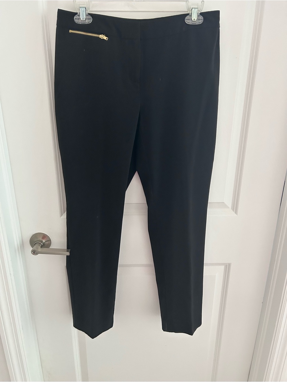 Ellen Tracy Black Ankle Pants with Gold Zip Accent - Picture 1 of 8